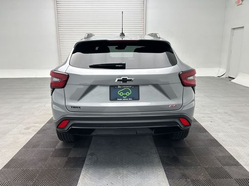 Used 2026 Chevrolet Trax RS w/ Sunroof Package FWD image 10