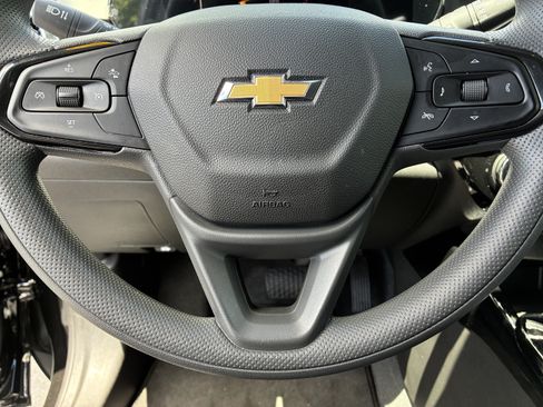 Used 2026 Chevrolet Trax LT FWD image 27