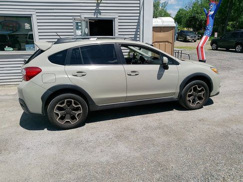 Used 2014 Subaru Crosstrek 2.0i Limited AWD/4WD image 6