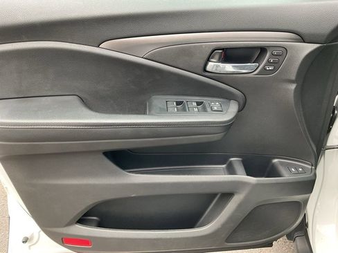 Used 2022 Honda Pilot Special Edition image 11