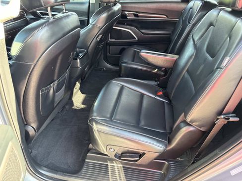 Used 2025 Kia Telluride S AWD/4WD image 15