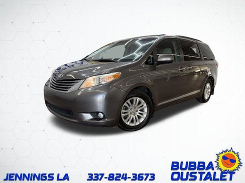 Used 2015 Toyota Sienna XLE Premium image 1
