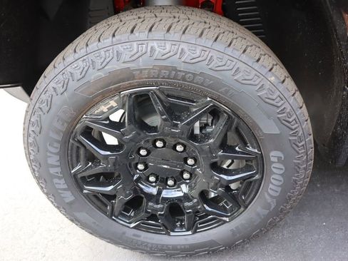 New 2026 GMC Hummer EV 4x4 Crew Cab image 7