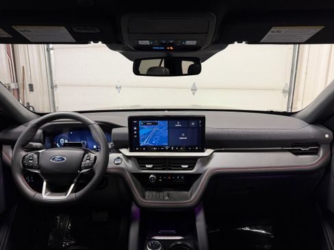 Certified 2025 Ford Explorer ST-Line w/ Premium Package AWD/4WD image 3