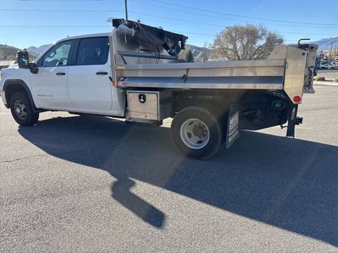 Used 2021 GMC Sierra 3500 4x4 Crew Cab w/ Convenience Package image 4