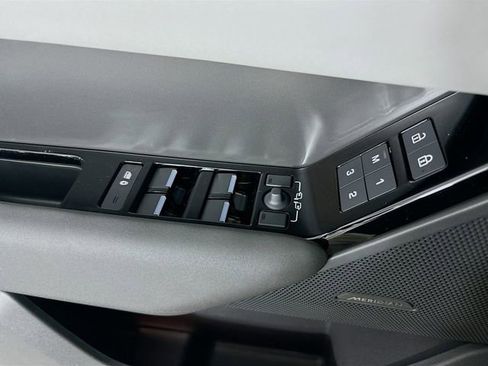New 2026 Land Rover Range Rover Velar S image 19