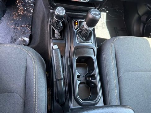 Used 2025 Jeep Wrangler Unlimited Sport AWD/4WD image 25