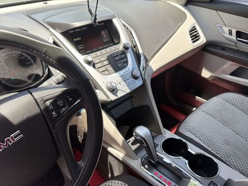 Used 2013 GMC Terrain SLE FWD image 25