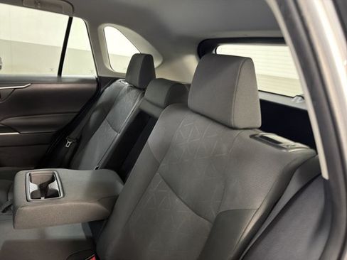 Used 2024 Toyota RAV4 XLE FWD image 21