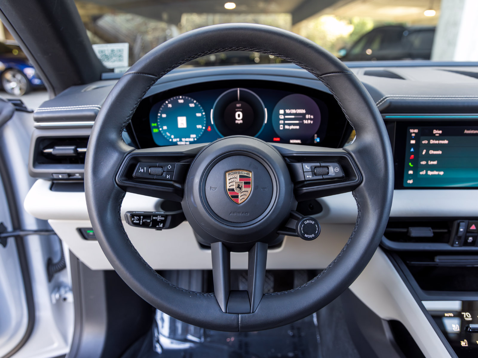 Certified 2025 Porsche Macan Electric RWD image 33