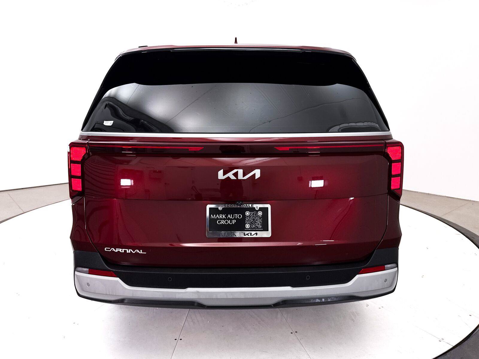 Certified 2026 Kia Carnival EX FWD image 18