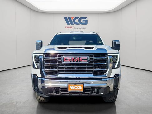 Used 2025 GMC Sierra 2500 SLT w/ SLT Premium Package AWD/4WD image 6