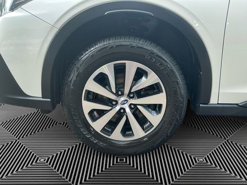 Used 2022 Subaru Outback Premium AWD/4WD image 14