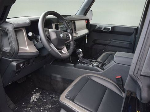 New 2025 Ford Bronco Outer Banks image 6