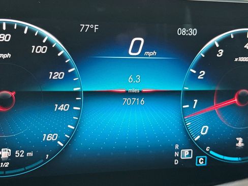 Used 2021 Mercedes-Benz GLB 35 AMG 4MATIC image 21