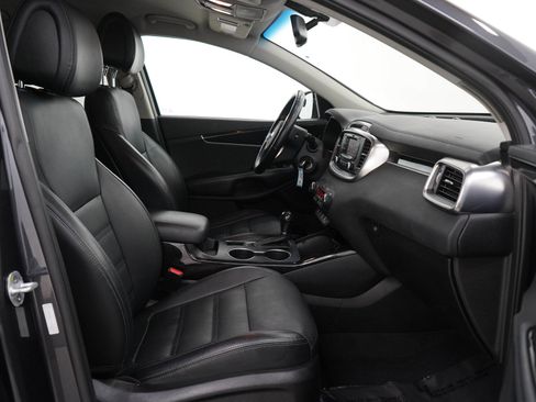 Used 2016 Kia Sorento EX AWD/4WD image 11