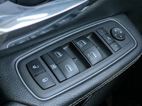 Used 2022 RAM 1500 Laramie image 18