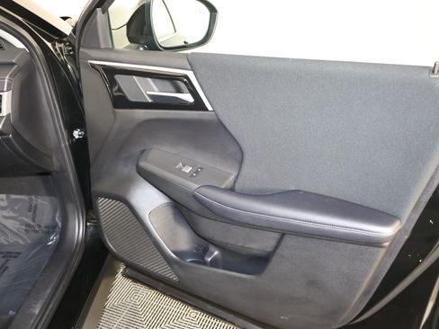 Used 2024 Mitsubishi Outlander ES image 38