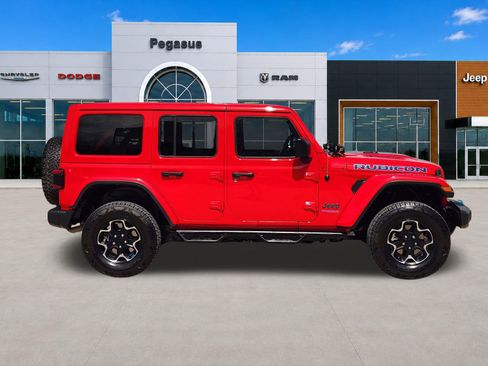 Used 2022 Jeep Wrangler Unlimited Rubicon 4xe w/ Cold Weather Group AWD/4WD image 7