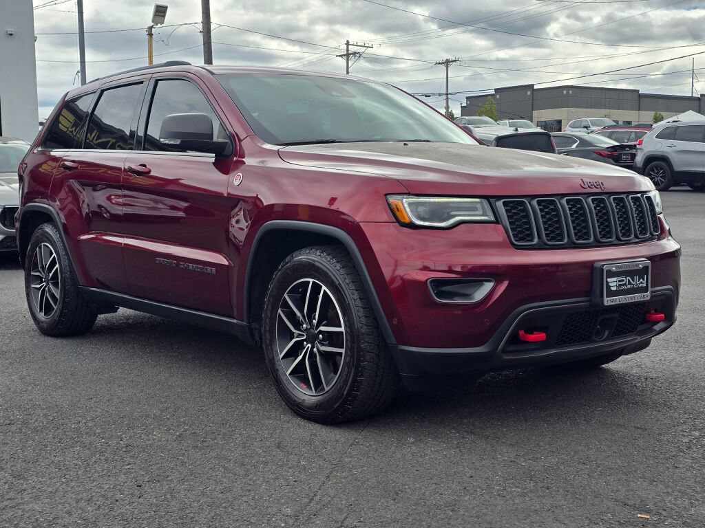 Used 2020 Jeep Grand Cherokee Trailhawk w/ Trailhawk Luxury Group AWD/4WD image 4