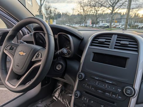 Used 2014 Chevrolet Malibu LS image 13