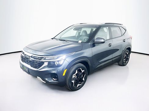 Used 2025 Kia Seltos S image 3