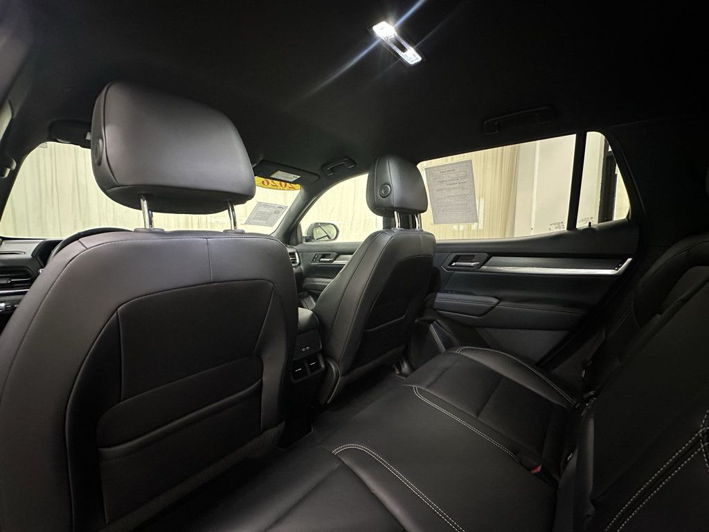 Used 2026 GMC Terrain Elevation w/ Elevation Premium Package FWD image 21