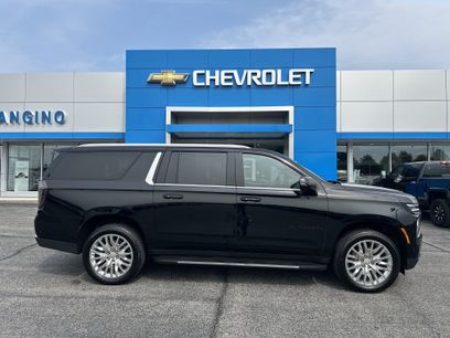 Used 2025 Chevrolet Suburban LT w/ Comfort Package
