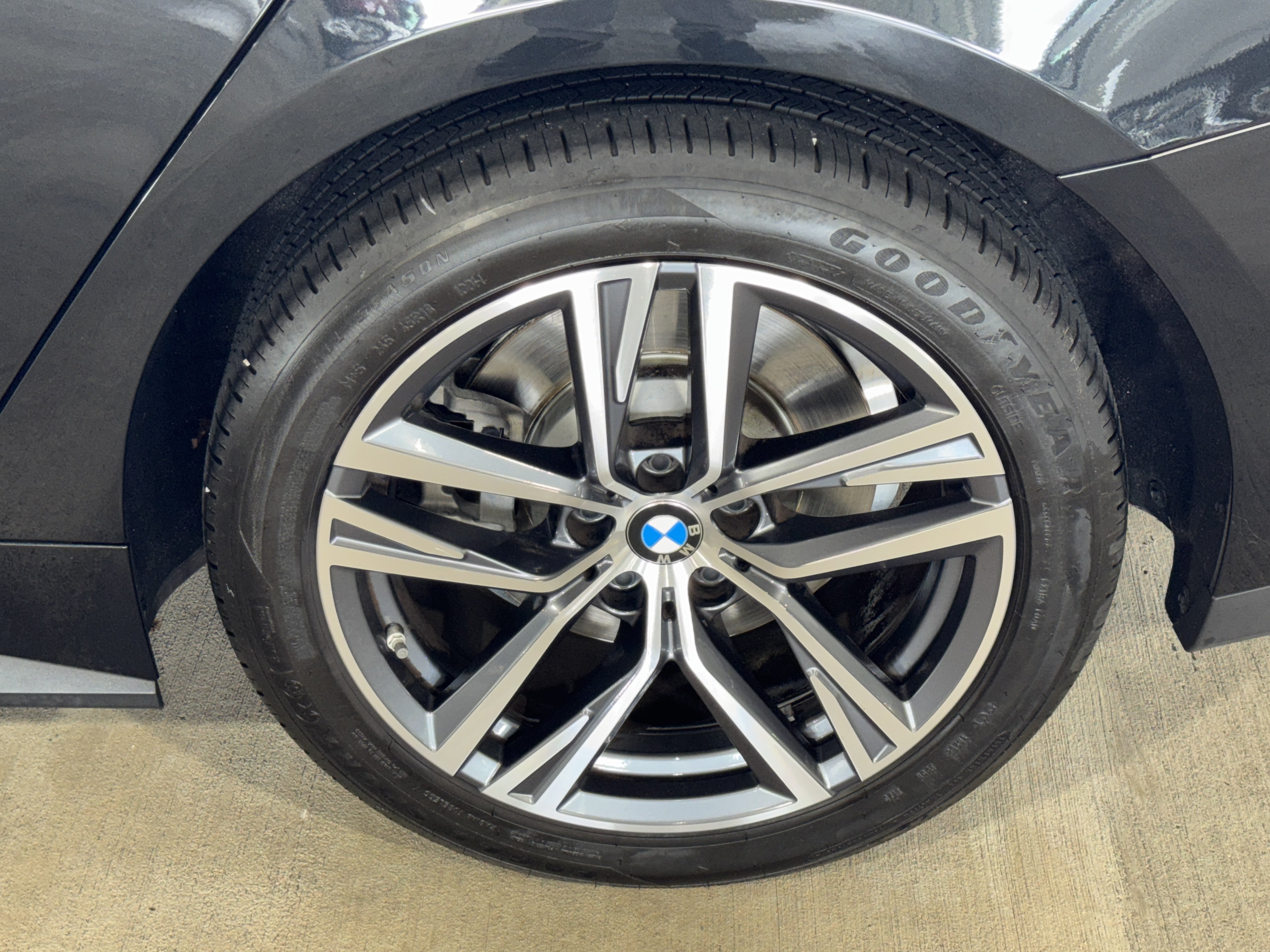Used 2025 BMW 430i w/ Premium Package RWD image 36