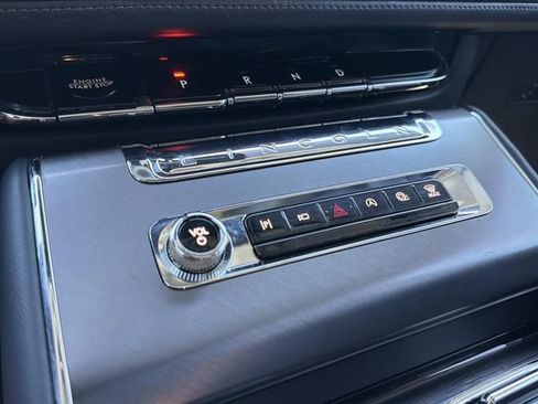 Used 2025 Lincoln Aviator 2WD image 30