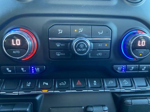 Used 2020 Chevrolet Silverado 2500 High Country w/ Technology Package image 26