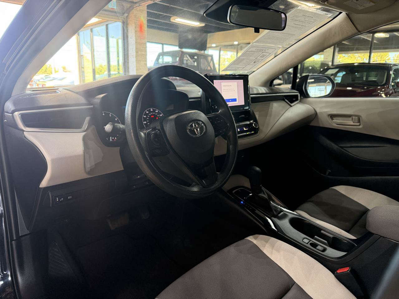 Used 2023 Toyota Corolla LE FWD image 28