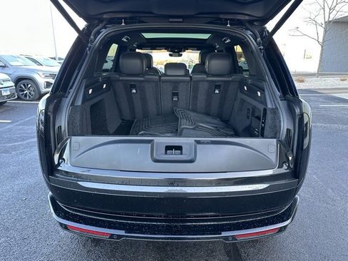 Used 2023 Land Rover Range Rover SE image 20