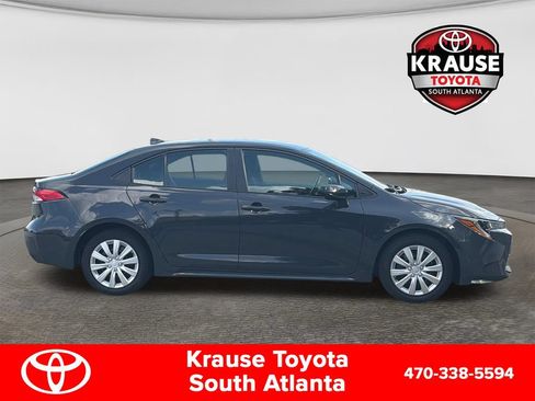 Used 2025 Toyota Corolla LE FWD image 4