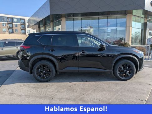 Used 2023 Nissan Rogue SV w/ SV Premium B Package image 2