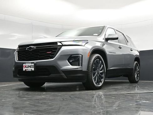 Used 2023 Chevrolet Traverse RS w/ LPO, Floor Liner Package AWD/4WD image 66