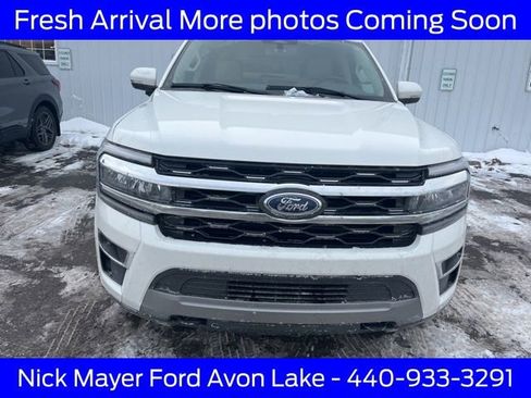Used 2023 Ford Expedition Limited image 9
