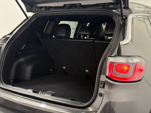 Used 2023 Jeep Compass Latitude AWD/4WD image 7
