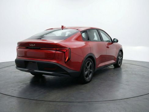 Used 2025 Kia K4 LXS image 9