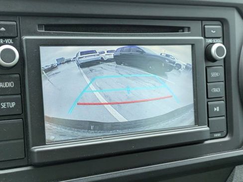 Used 2017 Toyota Tacoma SR RWD image 17