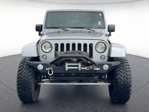 Used 2014 Jeep Wrangler Unlimited Sahara w/ Mopar Chrome Edition Group AWD/4WD image 8