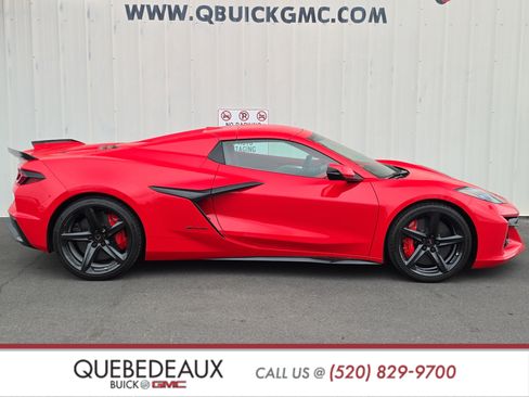 Used 2023 Chevrolet Corvette Z06 RWD image 19