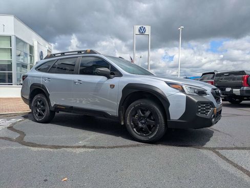 Used 2024 Subaru Outback Wilderness AWD/4WD image 3