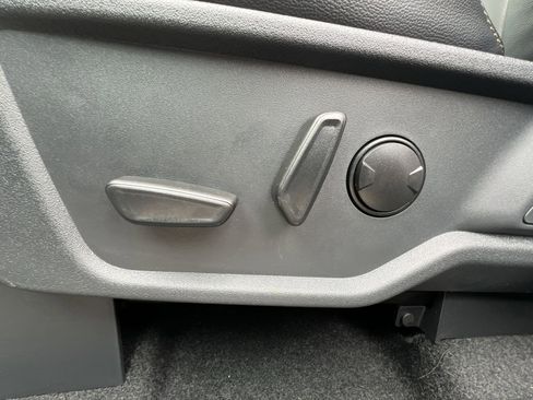 New 2025 Ford Bronco Badlands image 14