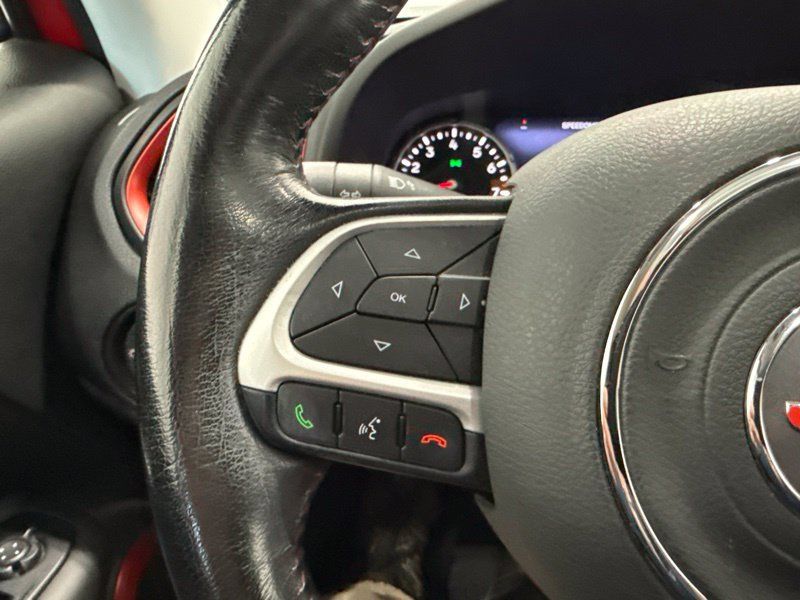 Used 2020 Jeep Renegade Trailhawk w/ Premium Leather Group AWD/4WD image 24