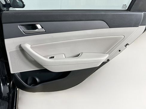 Used 2017 Hyundai Sonata SE image 28