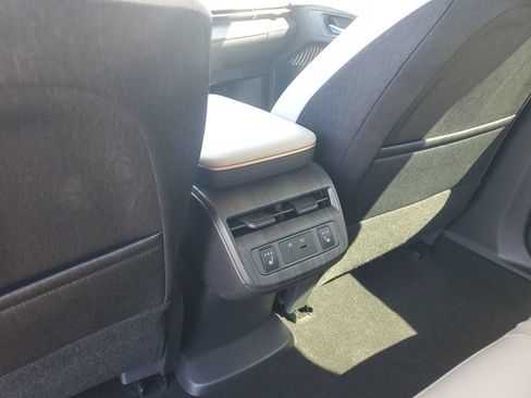 Used 2024 Nissan Ariya AWD image 18