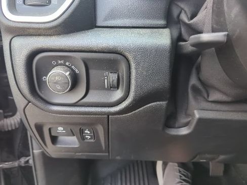 Used 2022 RAM 1500 Big Horn AWD/4WD image 6