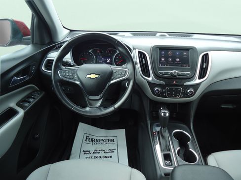 Used 2021 Chevrolet Equinox LT AWD/4WD image 12