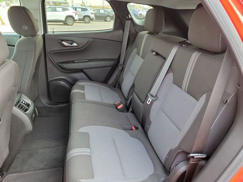 Used 2025 Chevrolet Blazer LT FWD image 13